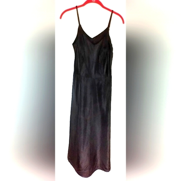 VINTAGE BLACK TAFFETA SLIP - Picture 1 of 5